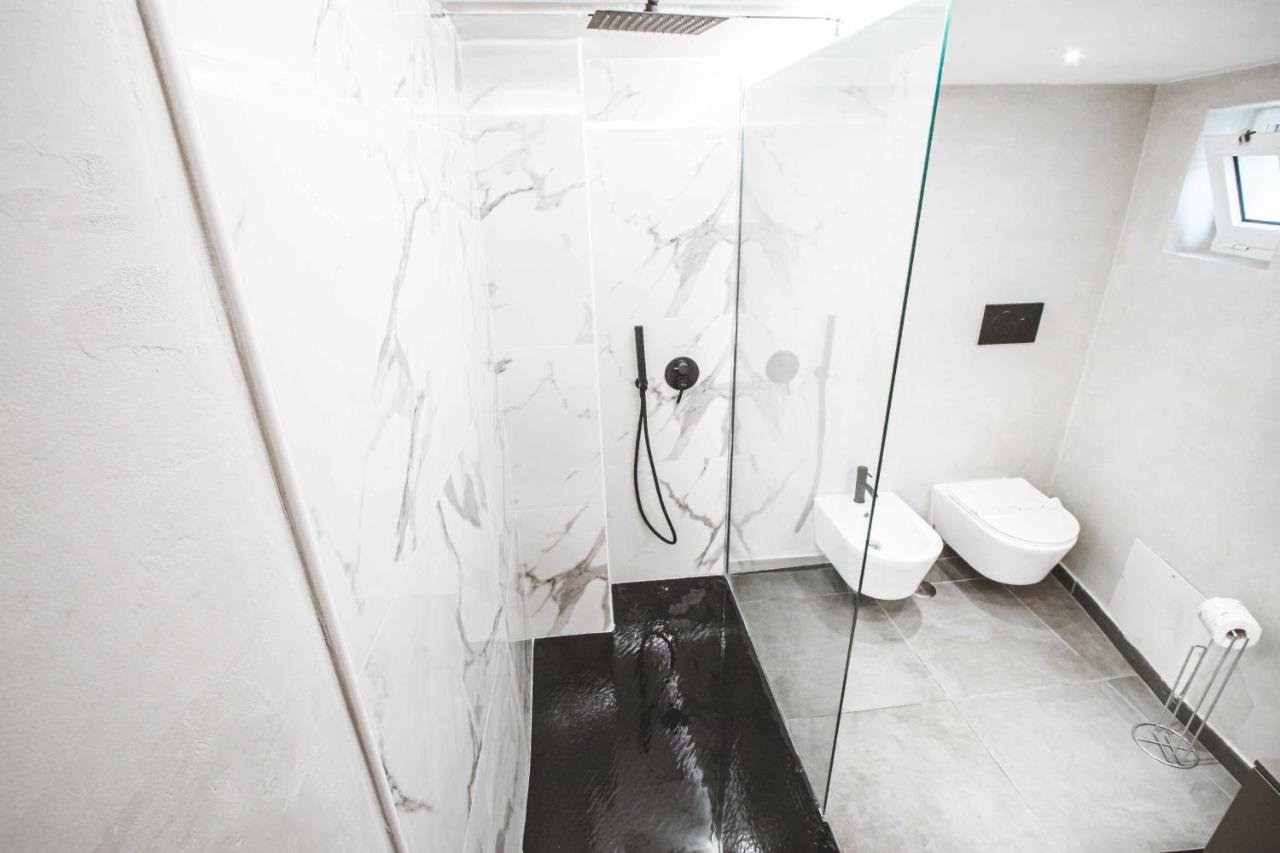 Sanavar Apartment Bari Luaran gambar